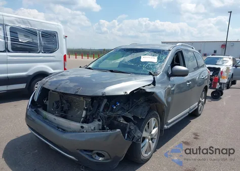 2016 Nissan Pathfinder Platinum/S/Sl/Sv z USA, uszkodzony, nr VIN 5N1AR2MM3GC639786